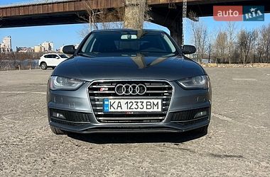 Седан Audi A4 2014 в Киеве