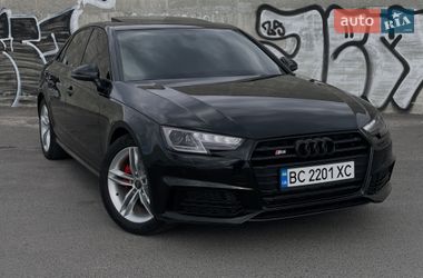 Седан Audi A4 2018 в Львові