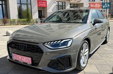 Седан Audi A4 2022 в Києві