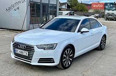 Седан Audi A4 2017 в Львові
