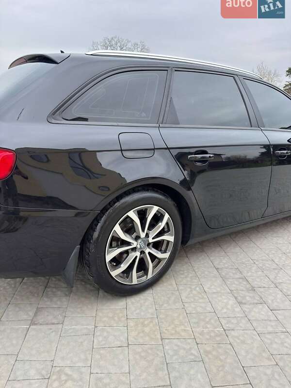 Универсал Audi A4 2011 в Львове