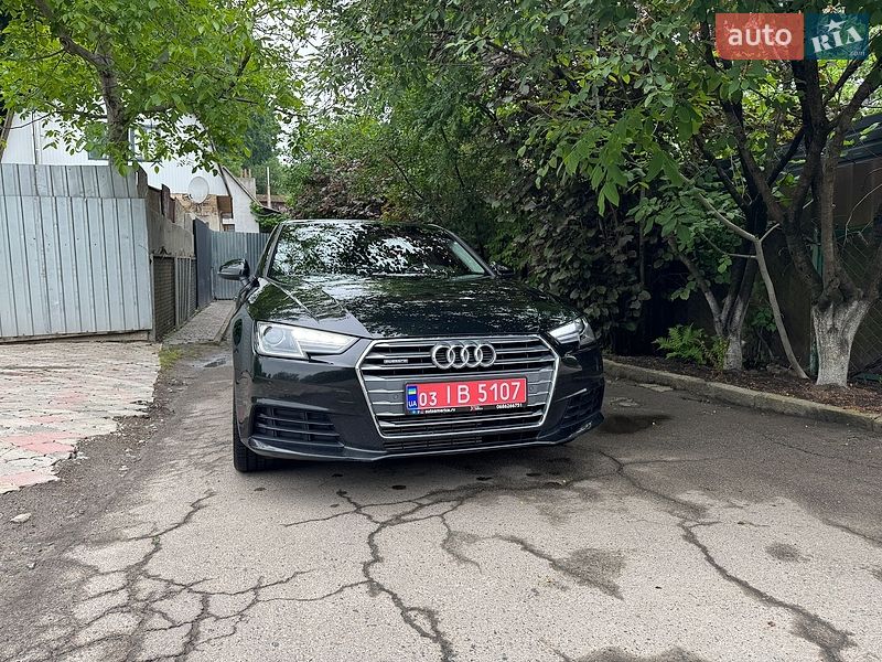 Седан Audi A4 2016 в Ровно