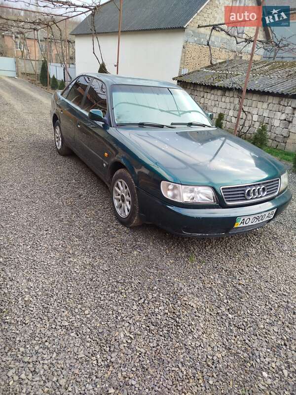 Седан Audi A6 1995 в Виноградове