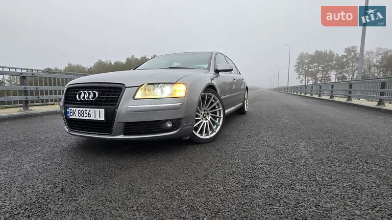 Седан Audi A8 2005 в Ровно