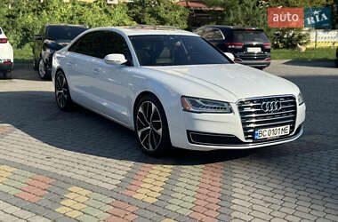 Седан Audi A8 2014 в Львові