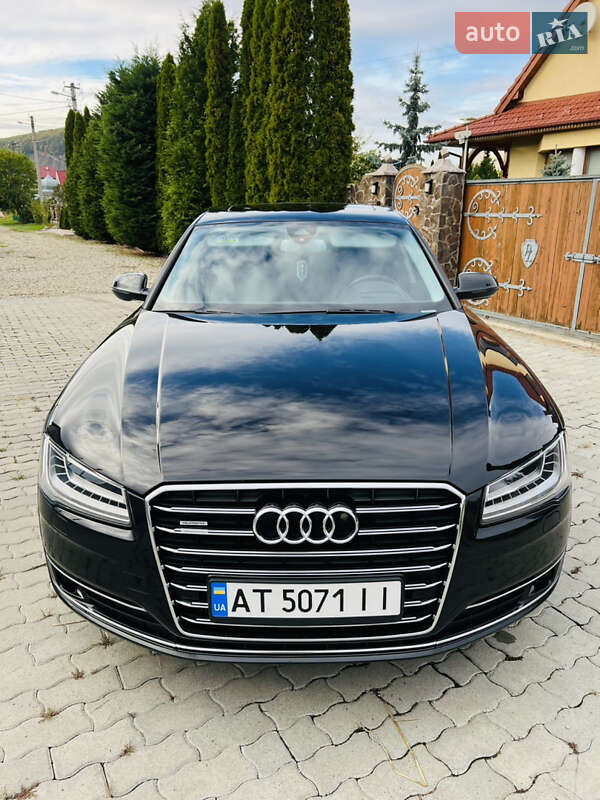 Седан Audi A8 2014 в Надворной