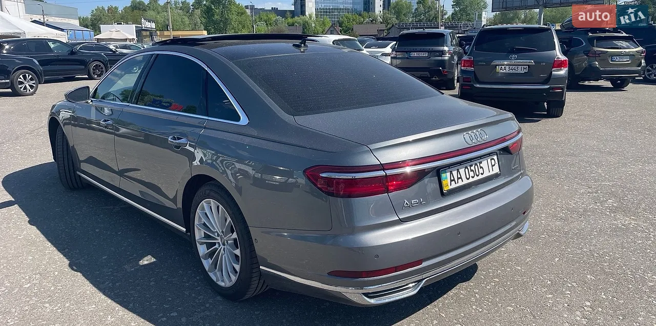 Audi A8 2018 photo 5