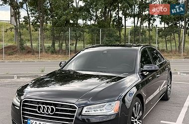 Седан Audi A8 2014 в Дніпрі
