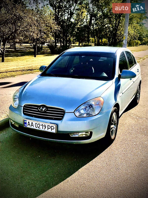 Седан Hyundai Accent 2008 в Киеве