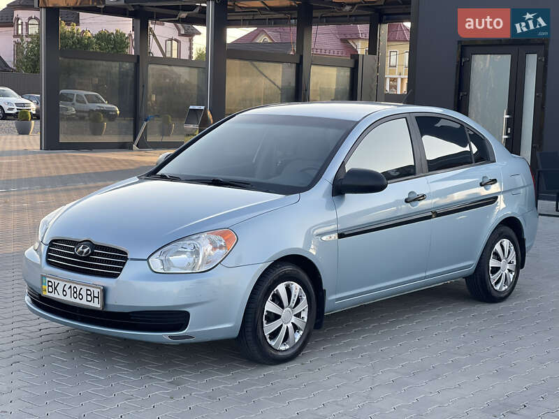 Седан Hyundai Accent 2008 в Черновцах