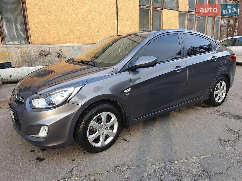 Седан Hyundai Accent 2012 в Киеве