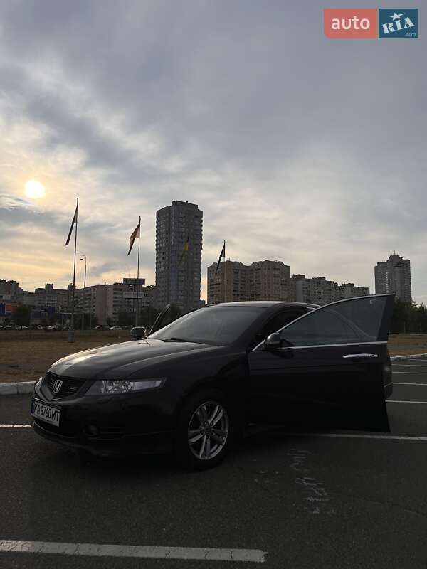 Седан Honda Accord 2006 в Киеве