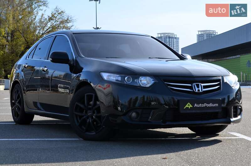 Седан Honda Accord 2012 в Киеве