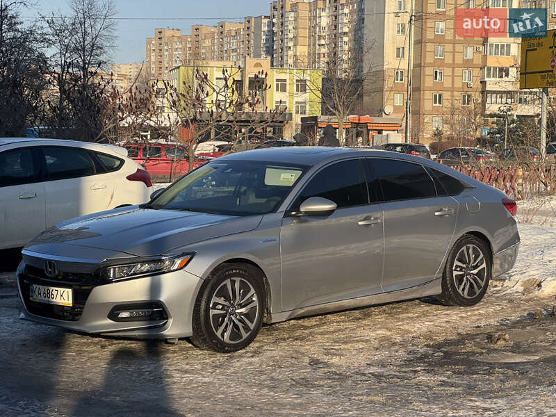 Седан Honda Accord 2019 в Киеве