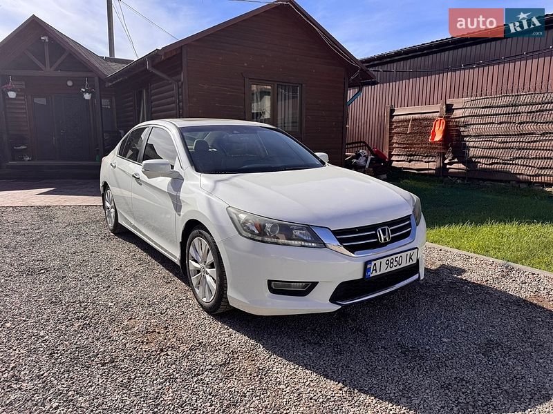 Седан Honda Accord 2013 в Киеве