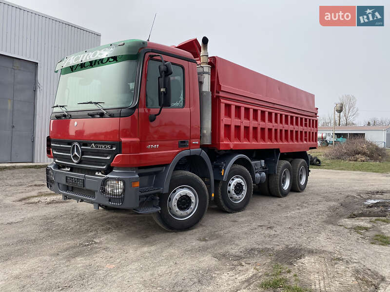 Самосвал Mercedes-Benz Actros 2008 в Умани Самосвал Mercedes-Benz Actros 2008 в Умани