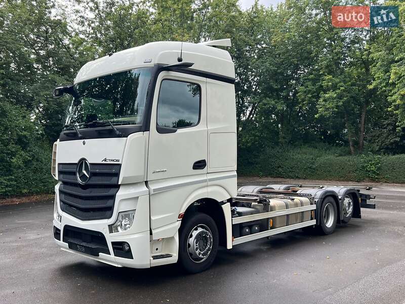 Контейнеровоз Mercedes-Benz Actros 2021 в Чернівцях Контейнеровоз Mercedes-Benz Actros 2021 в Чернівцях