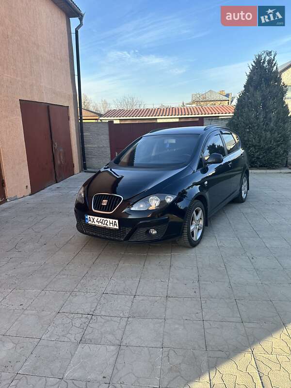 Минивэн SEAT Altea XL 2011 в Харькове