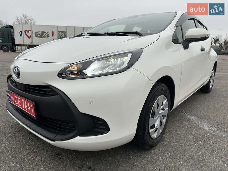 Хетчбек Toyota Aqua 2022 в Києві Хетчбек Toyota Aqua 2022 в Києві
