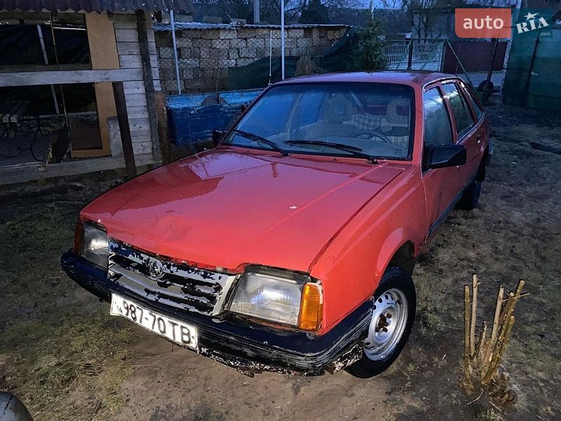 Хэтчбек Opel Ascona 1988 в Владимире