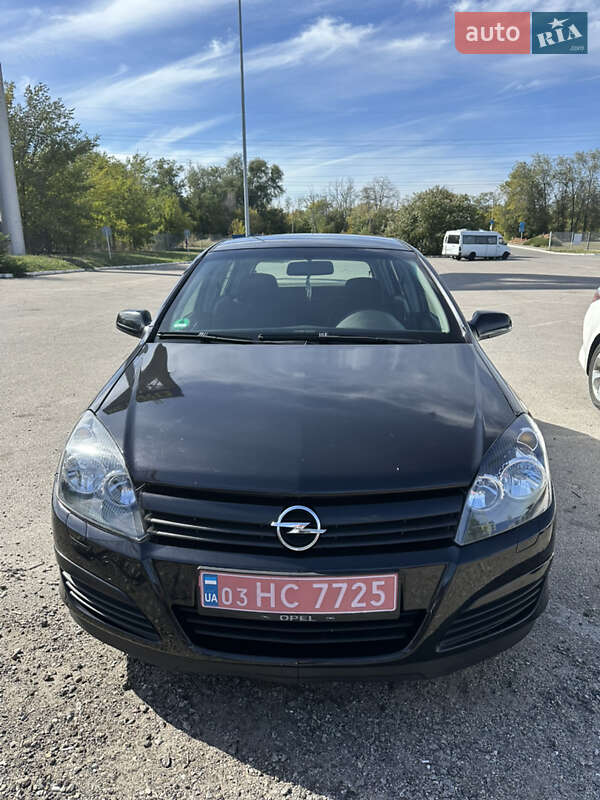 Хэтчбек Opel Astra 2005 в Запорожье