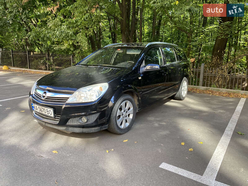 Универсал Opel Astra 2008 в Киеве