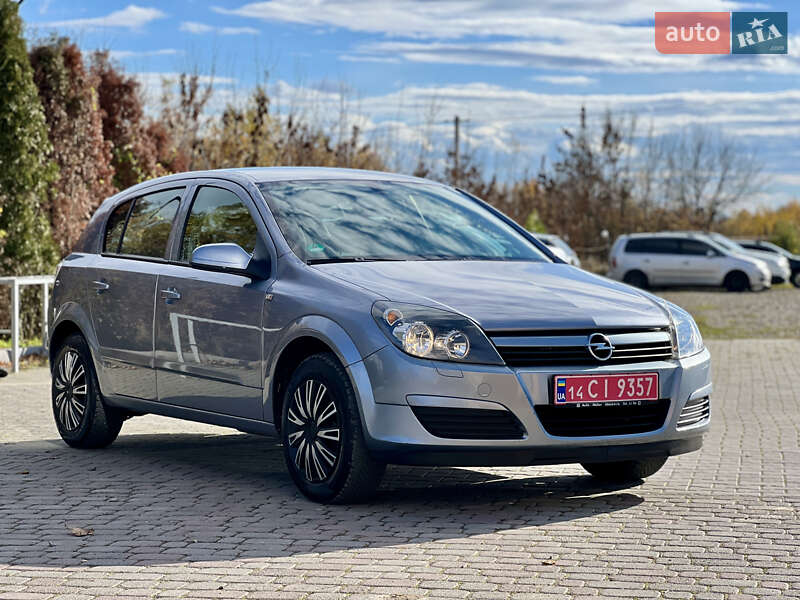 Хэтчбек Opel Astra 2005 в Ивано-Франковске Хэтчбек Opel Astra 2005 в Ивано-Франковске