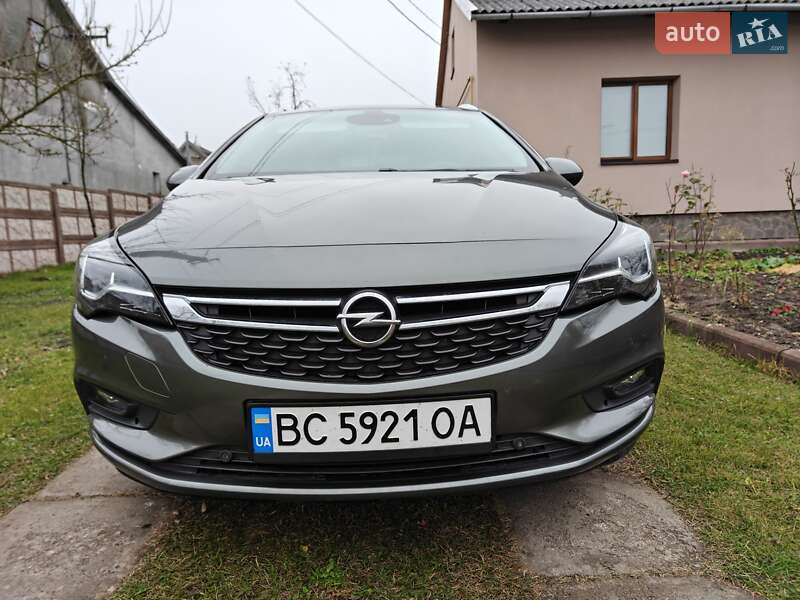 Универсал Opel Astra 2016 в Львове