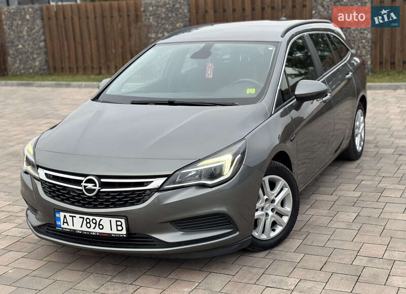 Универсал Opel Astra 2018 в Ивано-Франковске