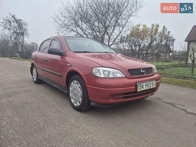 Седан Opel Astra 2008 в Сарнах Седан Opel Astra 2008 в Сарнах