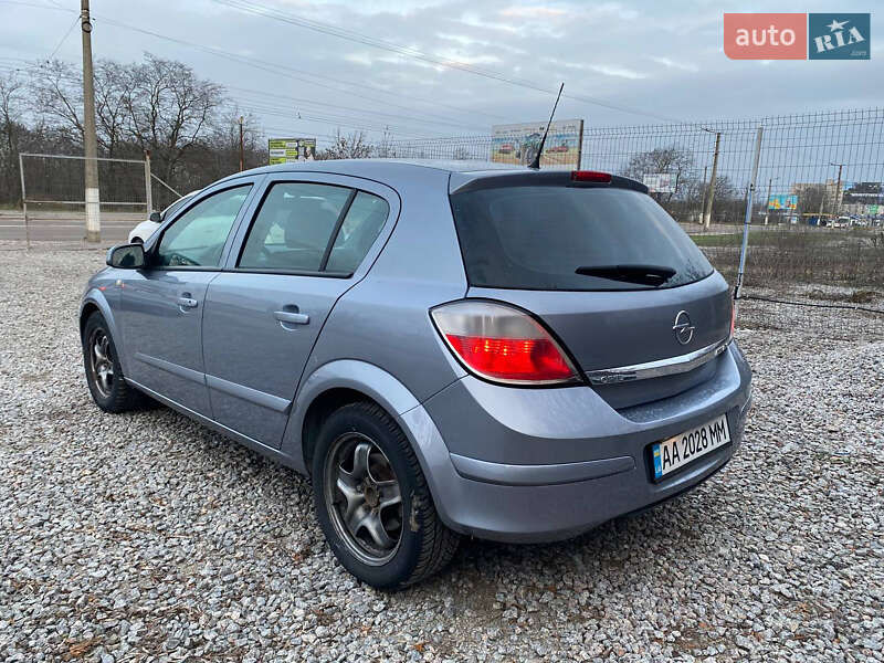 Хетчбек Opel Astra 2006 в Кропивницькому Хетчбек Opel Astra 2006 в Кропивницькому