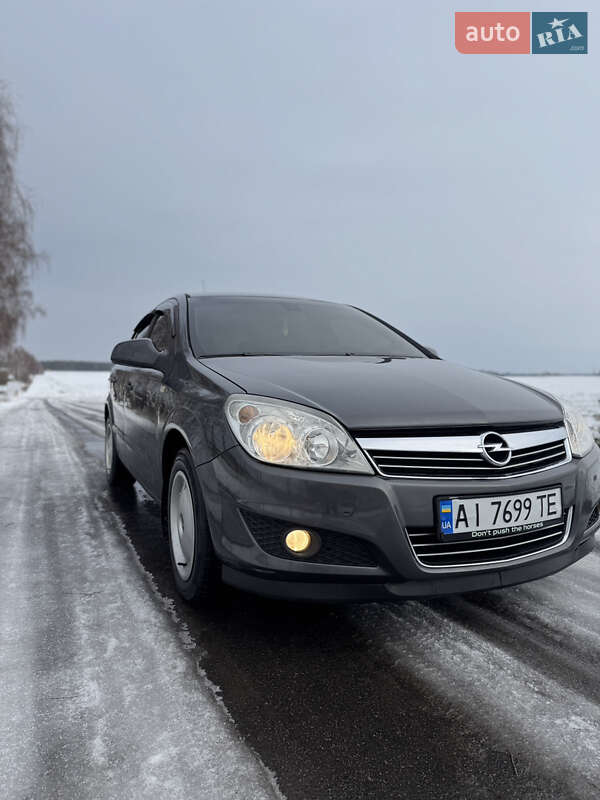 Хэтчбек Opel Astra 2009 в Броварах