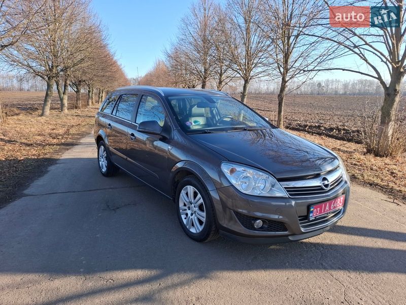 Универсал Opel Astra 2010 в Ровно Универсал Opel Astra 2010 в Ровно