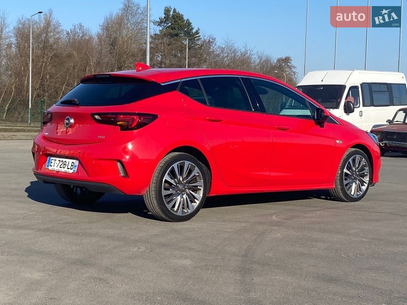 Хэтчбек Opel Astra 2018 в Львове