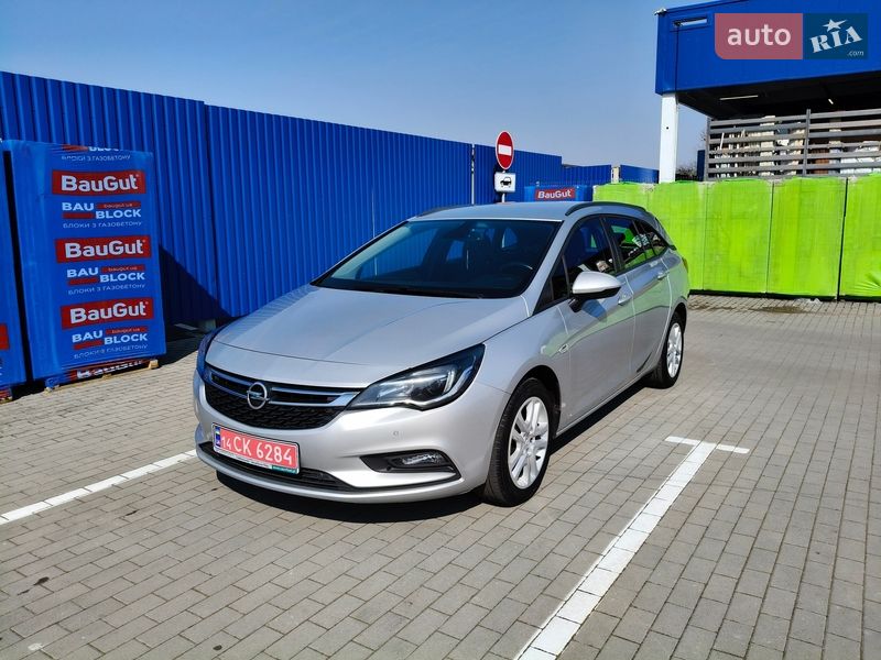 Универсал Opel Astra 2018 в Калуше