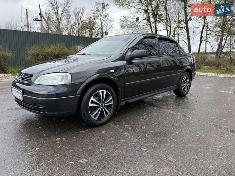 Седан Opel Astra 2006 в Полтаві