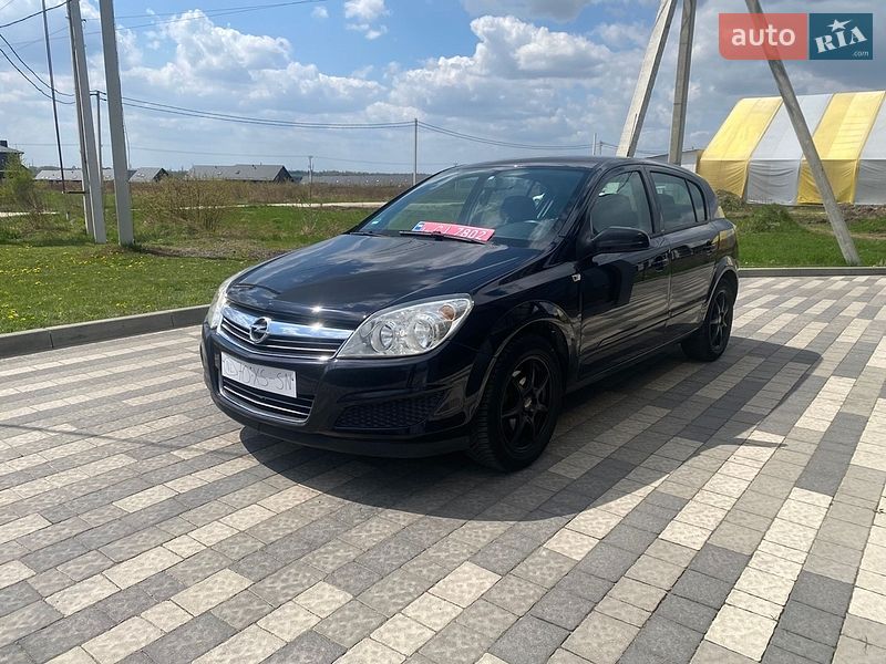 Хэтчбек Opel Astra 2007 в Львове