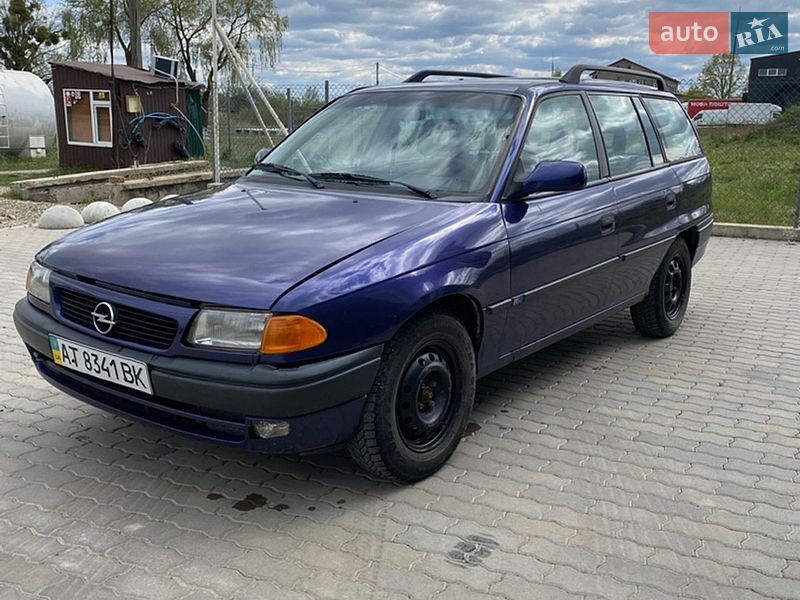 Универсал Opel Astra 1996 в Калуше