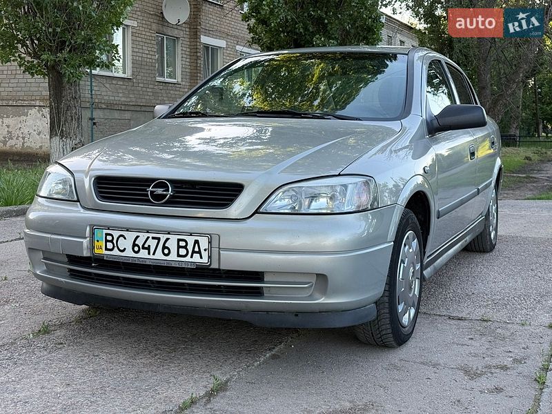 Седан Opel Astra 2007 в Новом Буге Седан Opel Astra 2007 в Новом Буге