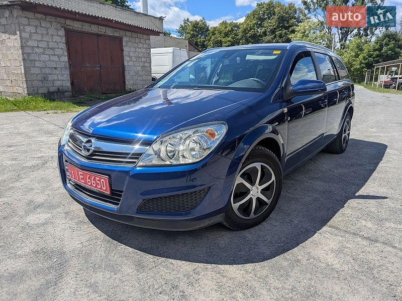 Универсал Opel Astra 2009 в Звягеле