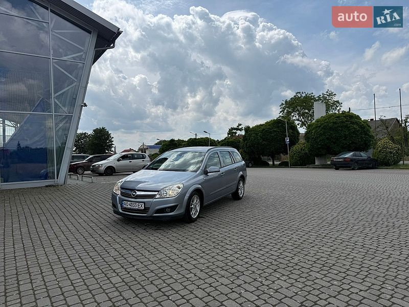 Универсал Opel Astra 2007 в Ужгороде
