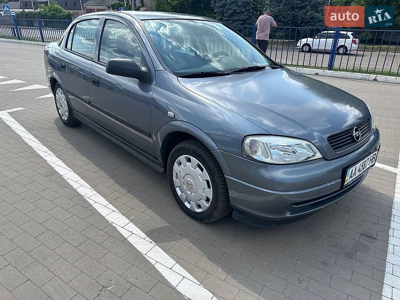 Седан Opel Astra 2008 в Прилуках