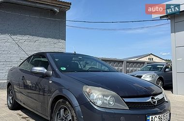 Кабриолет Opel Astra 2007 в Горохове