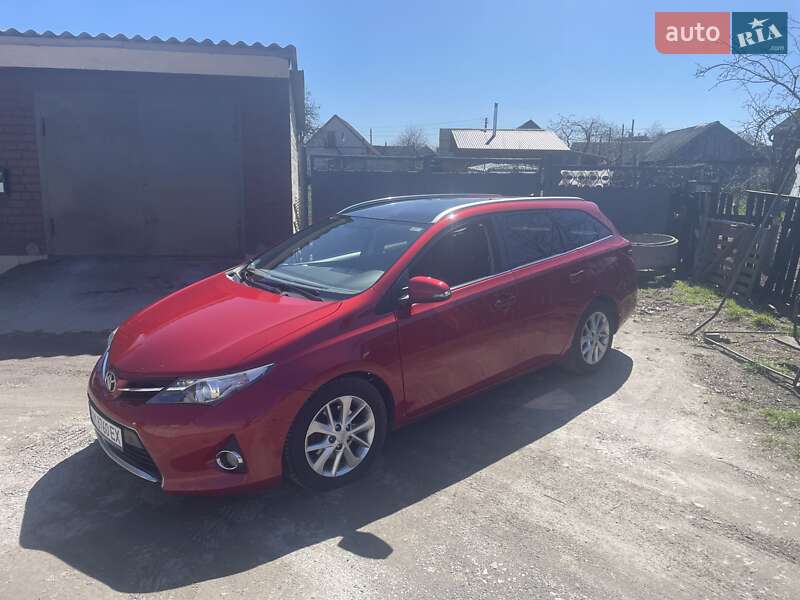 Универсал Toyota Auris 2013 в Звягеле