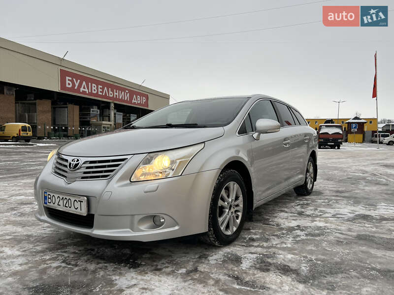 Универсал Toyota Avensis 2010 в Житомире