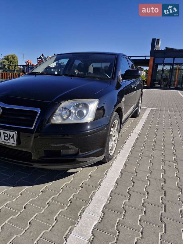 Седан Toyota Avensis 2005 в Виннице