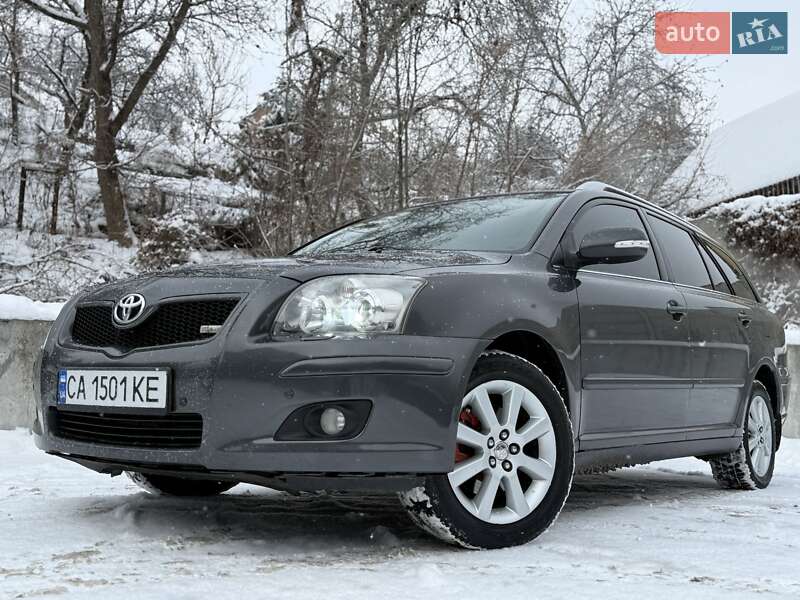 Универсал Toyota Avensis 2007 в Монастырище