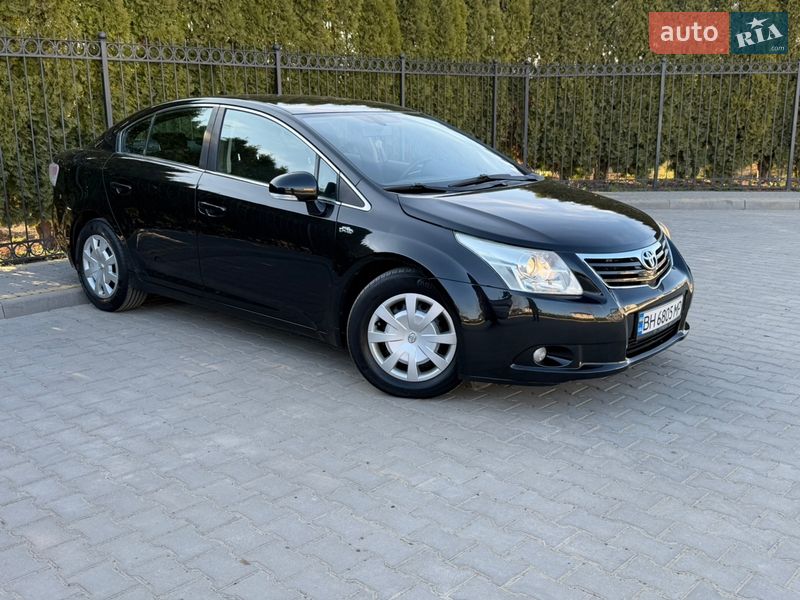 Седан Toyota Avensis 2008 в Одессе