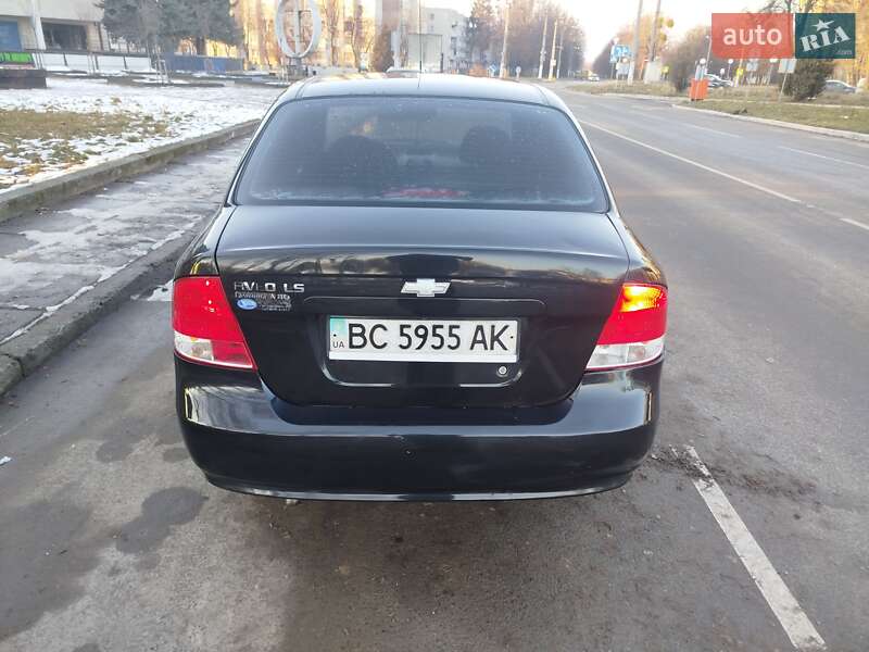 Седан Chevrolet Aveo 2006 в Львове
