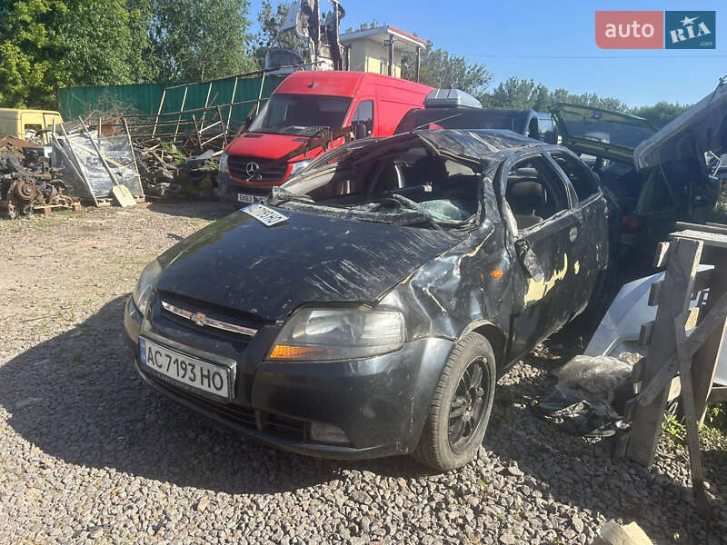 Седан Chevrolet Aveo 2005 в Сокале